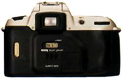 Nikon F60D mit eingebauter Datenrückwand